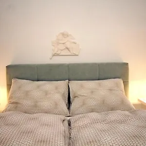 Klimt Apartment