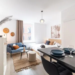Chic Proche Aeroport & Centre-ville Appartamento Charleroi
